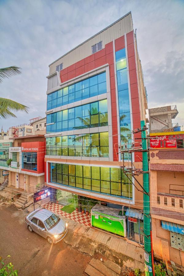 Redkey Inn Hotel Near Bangalore Airport Airport Pickup & Drop Available 24X7 Yelahanka Extérieur photo